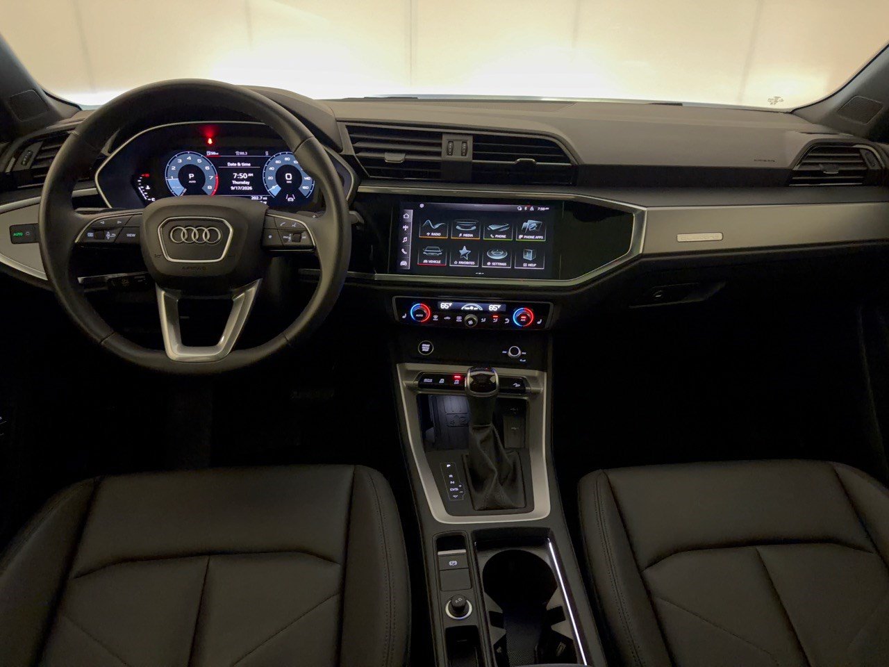 Certified 2025 Audi Q3 2.0T Premium w/ Convenience Package AWD/4WD image 17