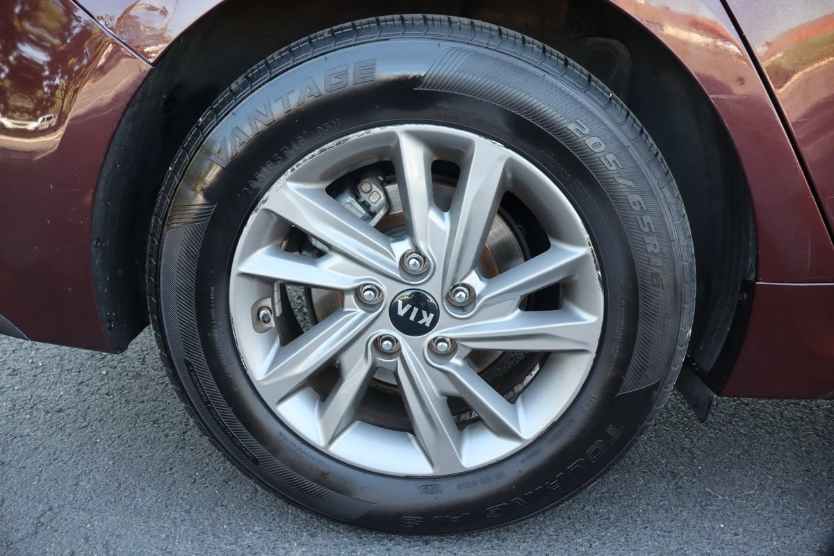 Used 2020 Kia Optima LX FWD image 40