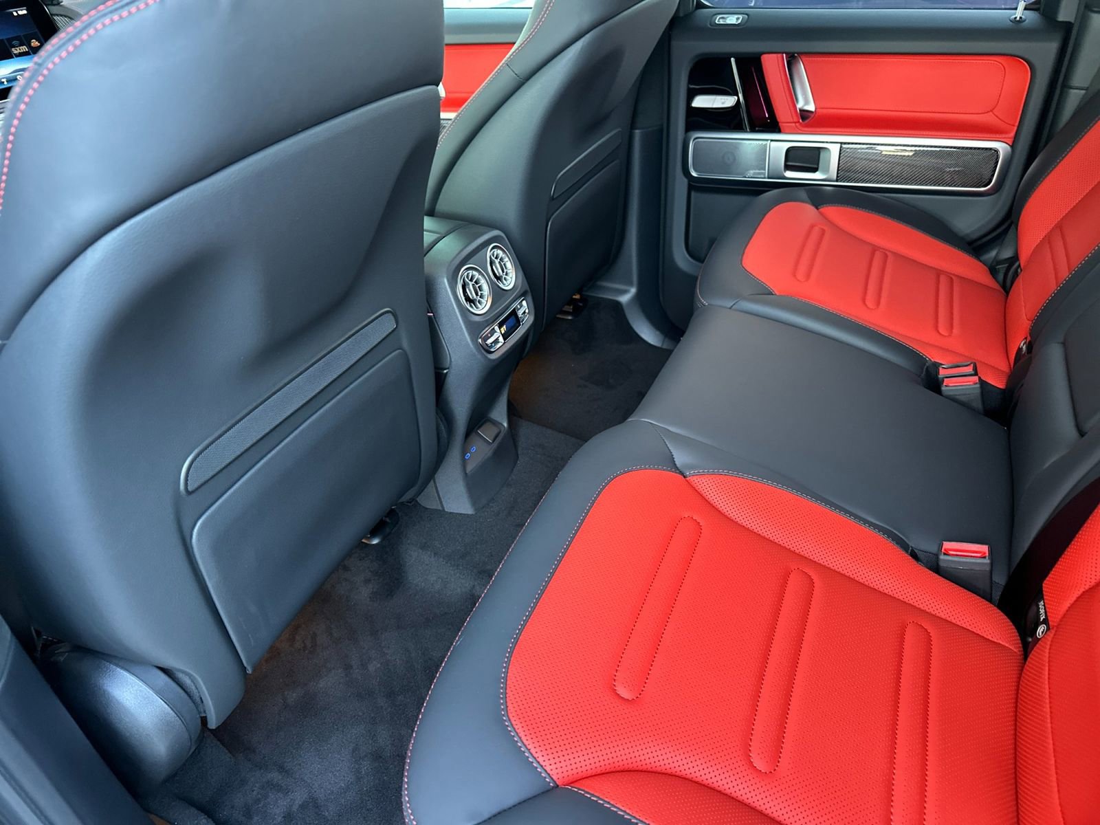 New 2026 Mercedes-Benz G 550 image 12