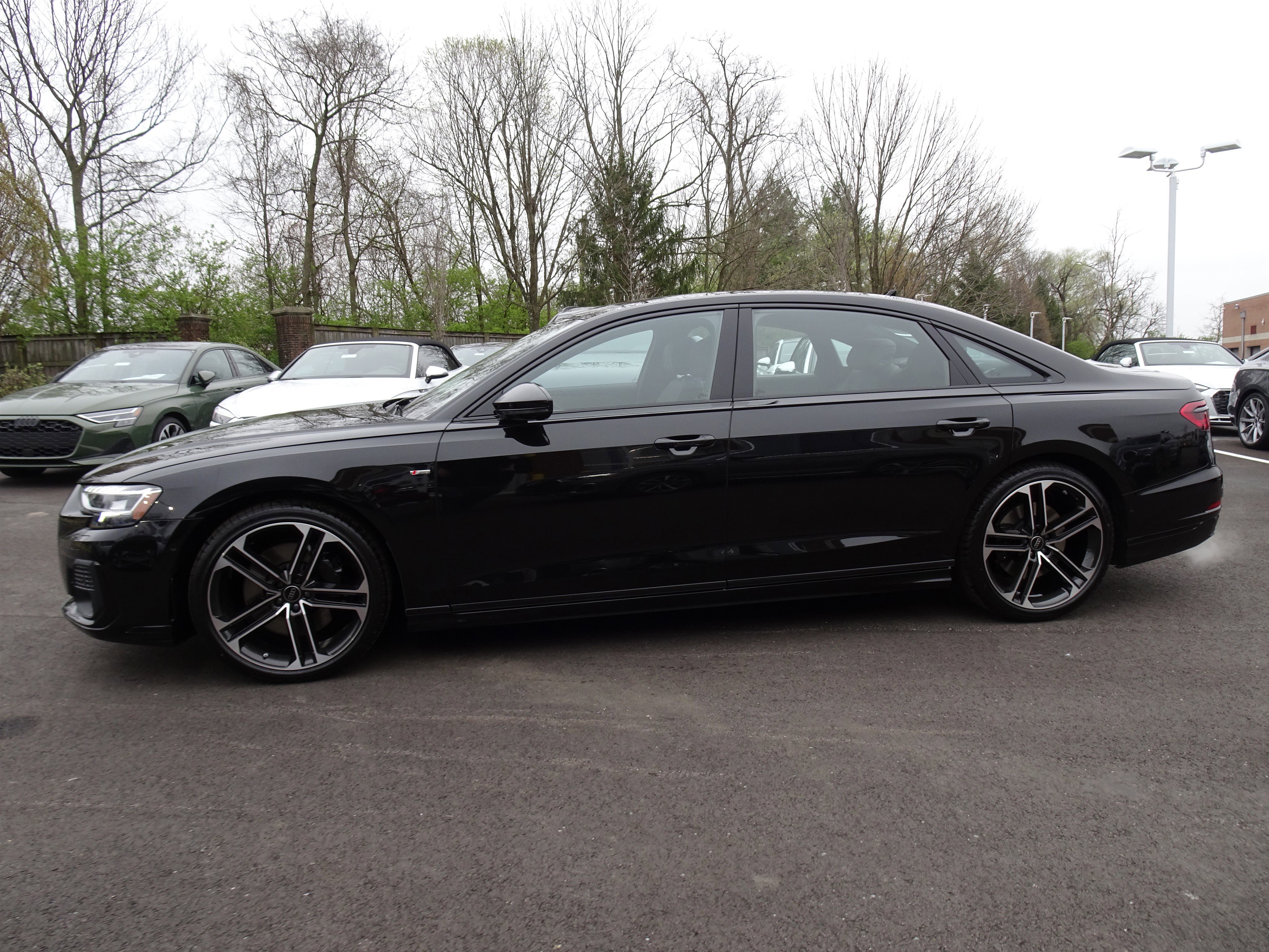 New 2025 Audi A8 L 3.0T image 2