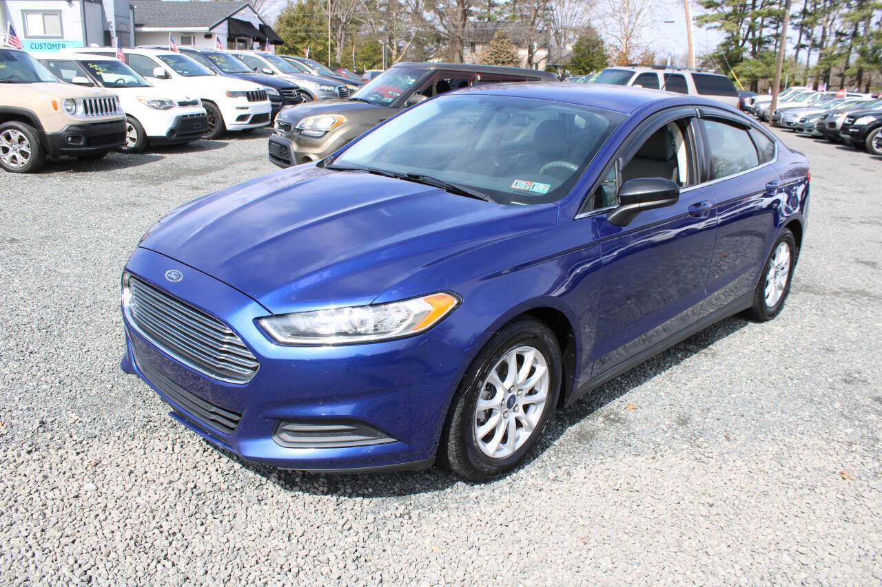 Used 2015 Ford Fusion S FWD image 2