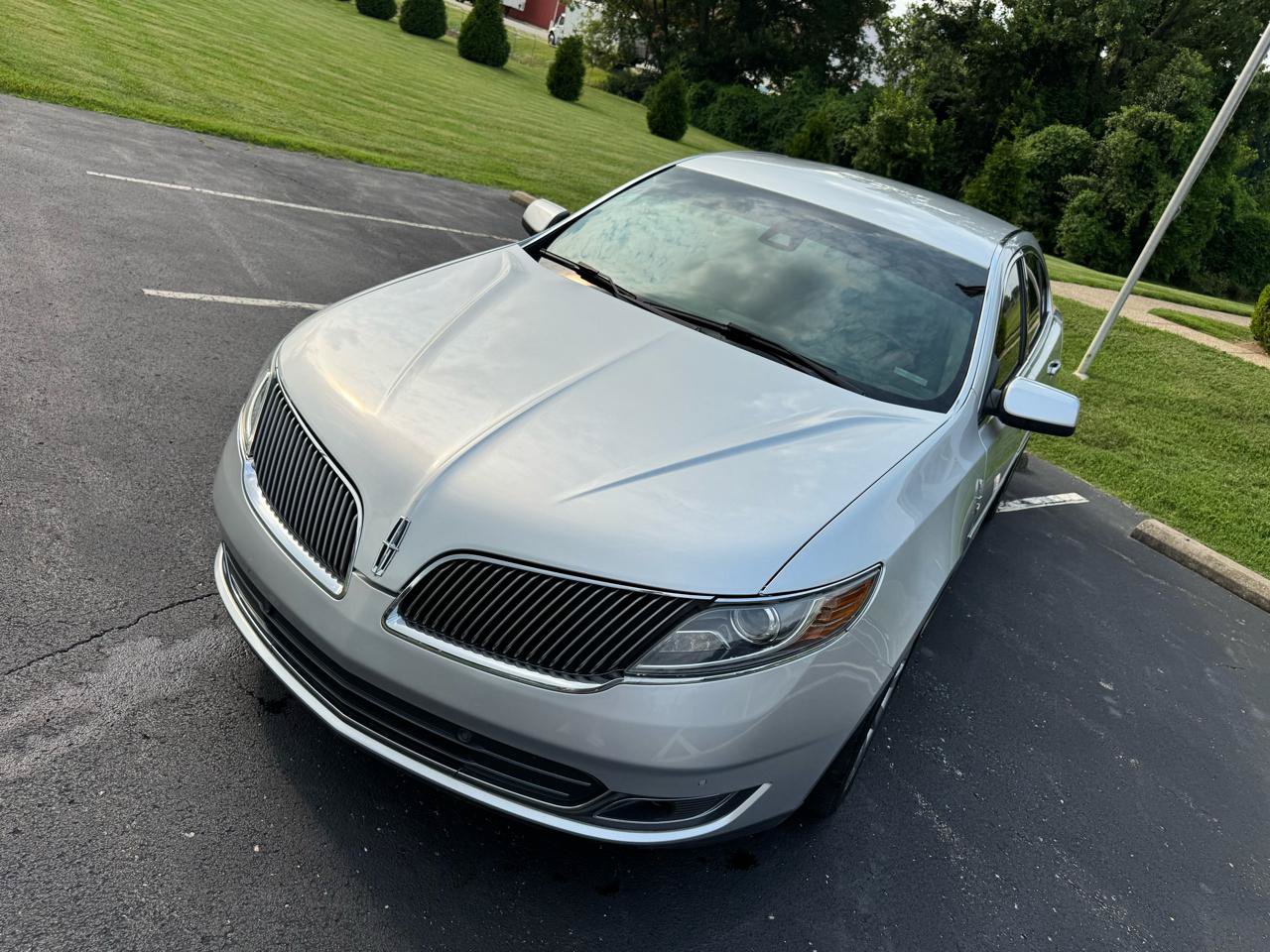 Used 2014 Lincoln MKS FWD image 16