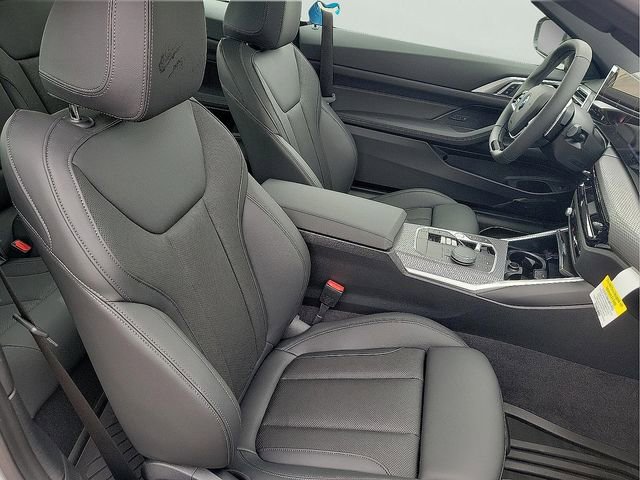 New 2026 BMW 430i Coupe w/ Parking Assistance Package RWD image 17