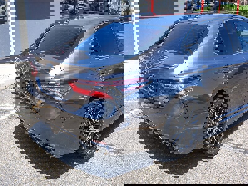 Used 2021 Toyota Camry SE image 11