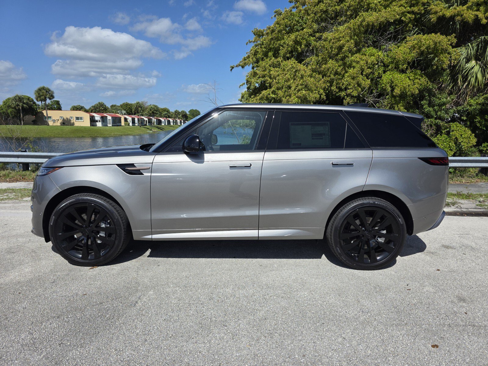Used 2026 Land Rover Range Rover Sport Dynamic SE AWD/4WD image 6