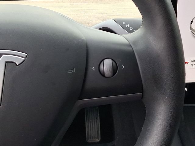 Used 2021 Tesla Model 3 Standard Range Plus image 33