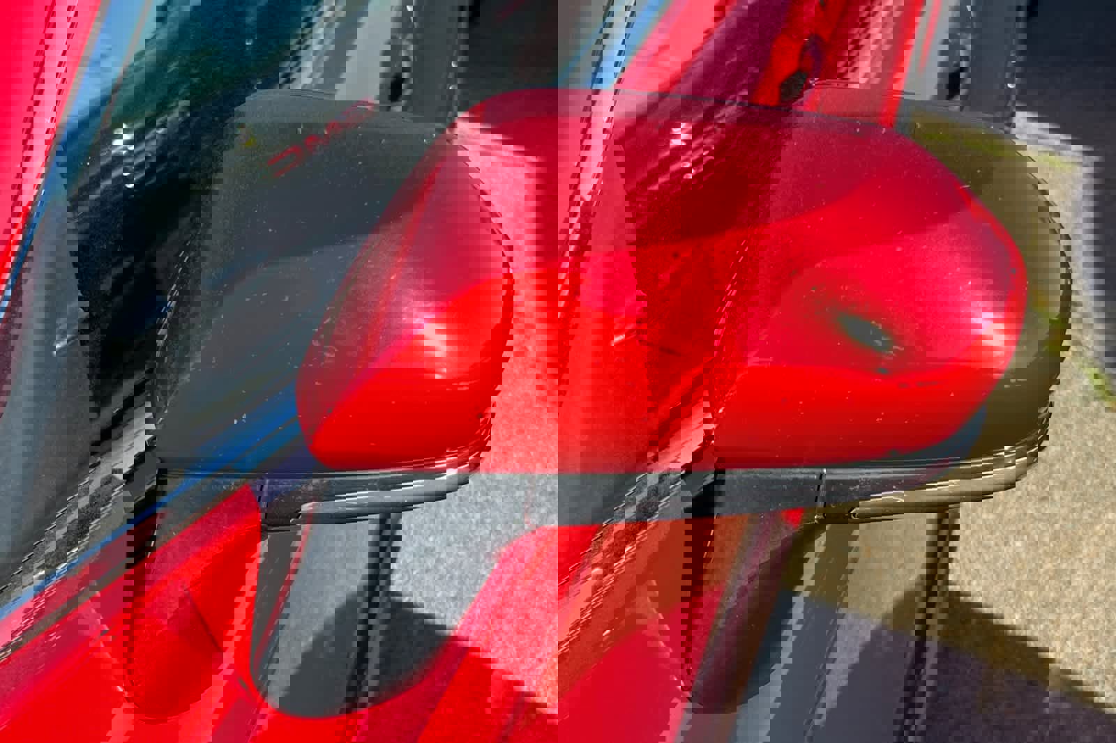 Used 2019 Toyota Camry SE w/ Sunroof Package image 9