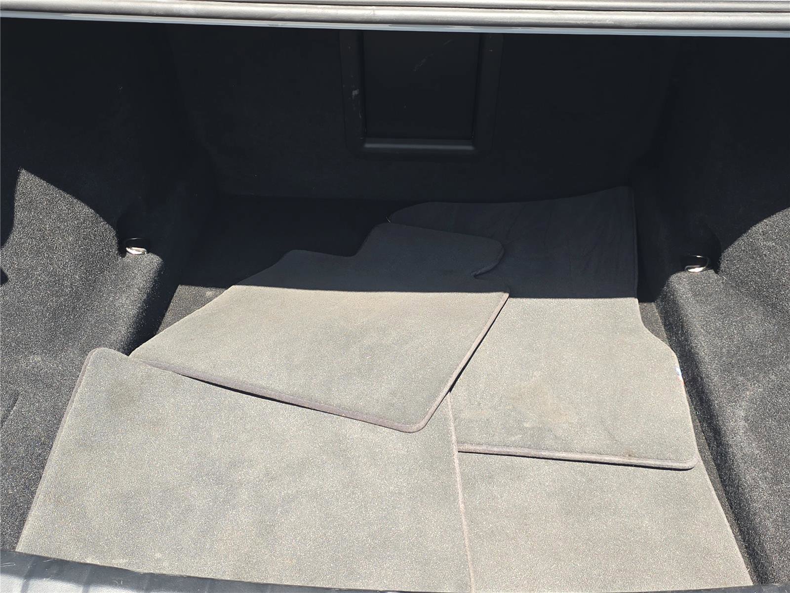 Used 2023 BMW 760i xDrive w/ Luxury Rear Seating Package image 9