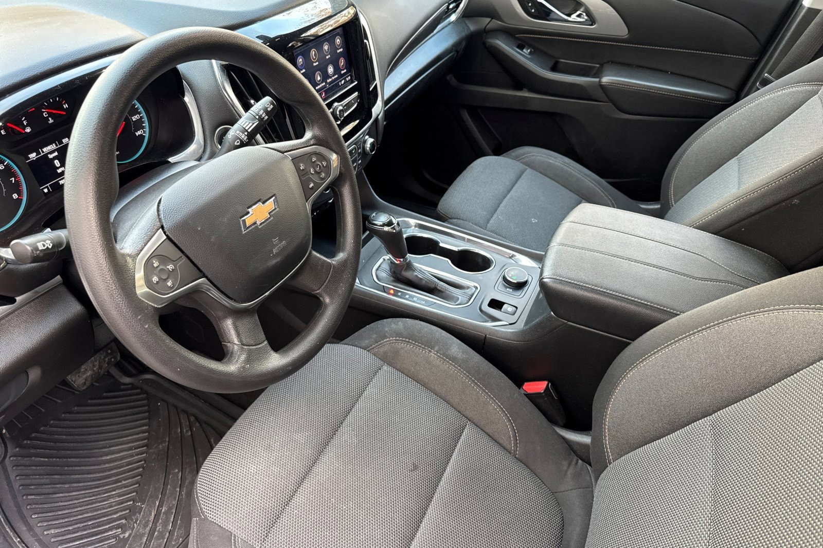 Used 2020 Chevrolet Traverse LS image 4