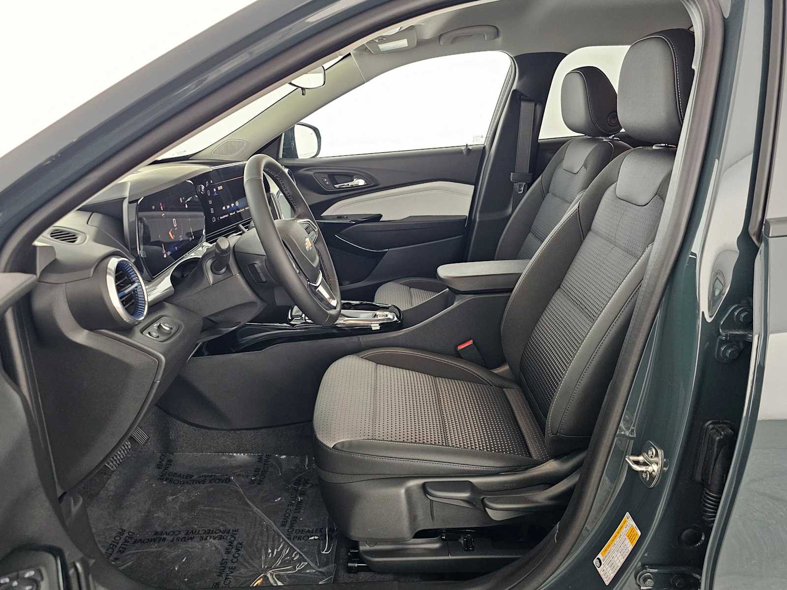 New 2026 Chevrolet Trax LT w/ Driver Confidence Package FWD image 20