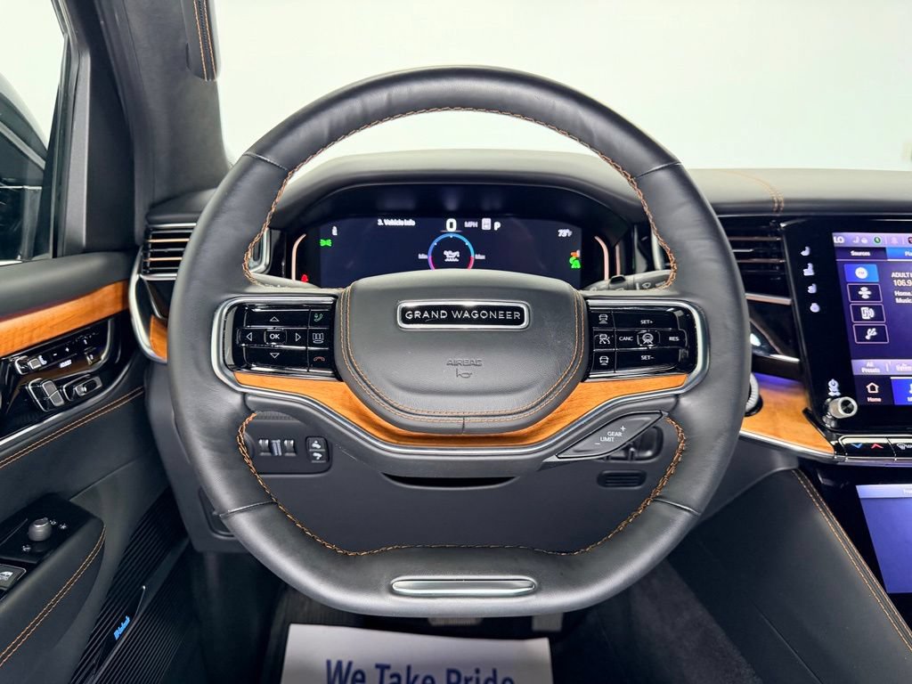 Used 2025 Jeep Grand Wagoneer Series III w/ Rear-Seat Entertainment Group AWD/4WD image 19