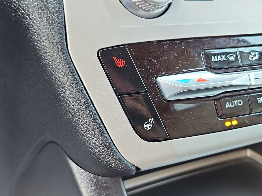 Used 2024 Ford Explorer XLT w/ Equipment Group 202A image 20