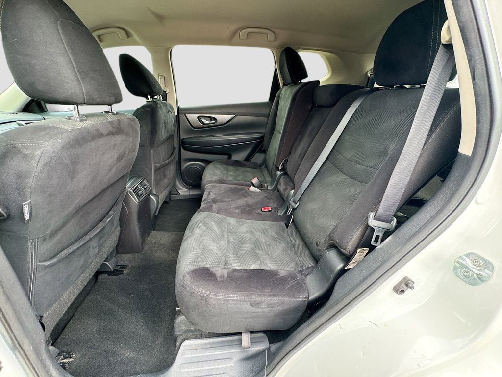 Used 2015 Nissan Rogue S w/ S Family Package FWD image 29