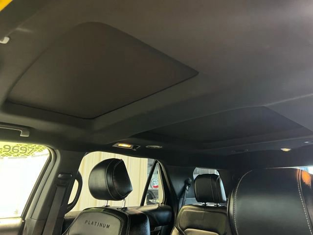 Used 2016 Ford Explorer Platinum image 11