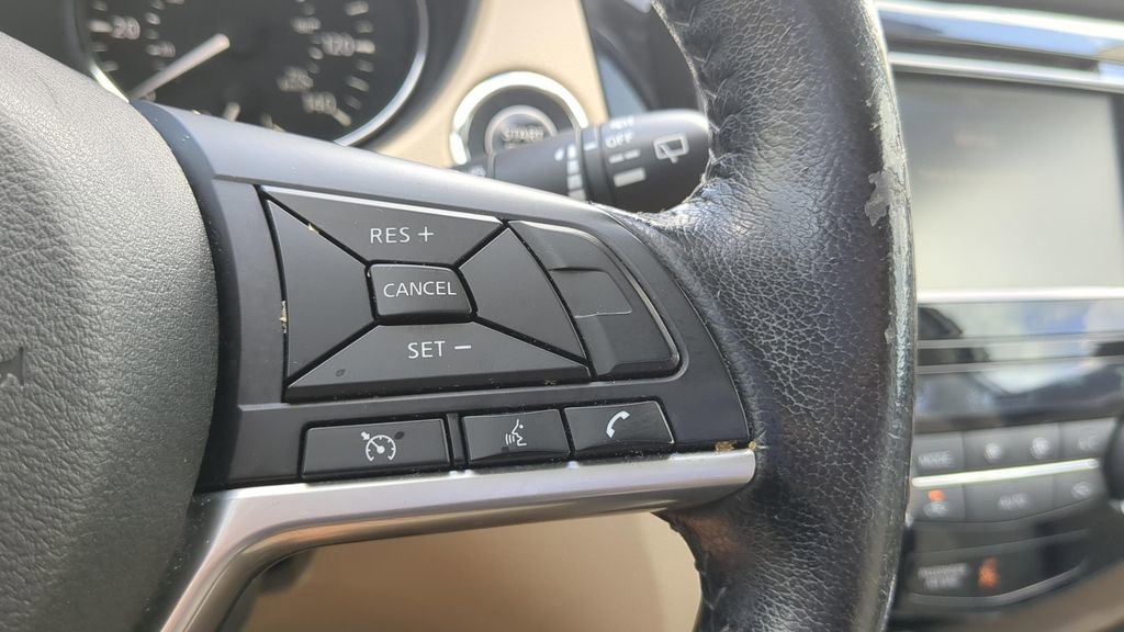 Certified 2020 Nissan Rogue SV image 23