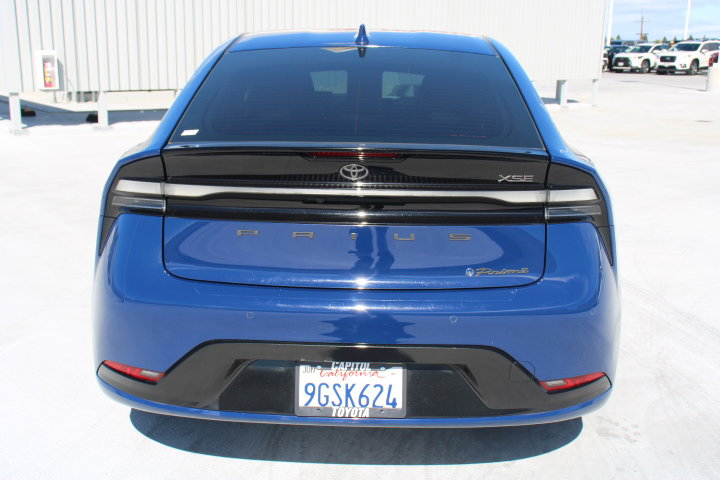 Used 2023 Toyota Prius Prime FWD image 4