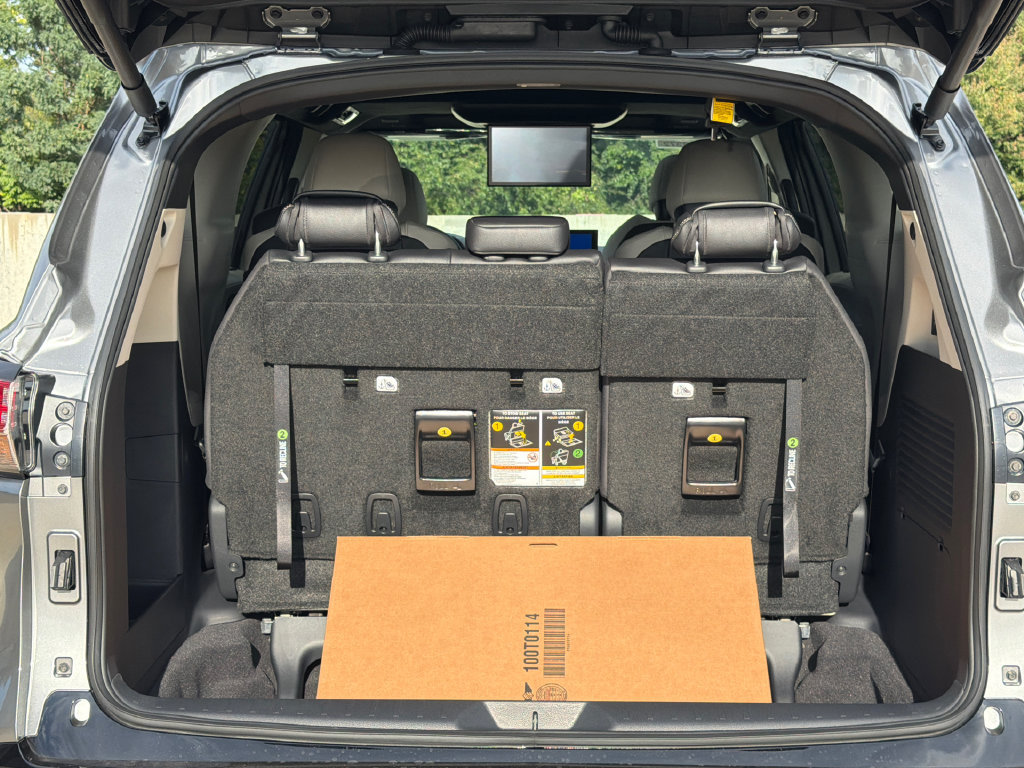 New 2026 Toyota Sienna Platinum AWD/4WD image 6