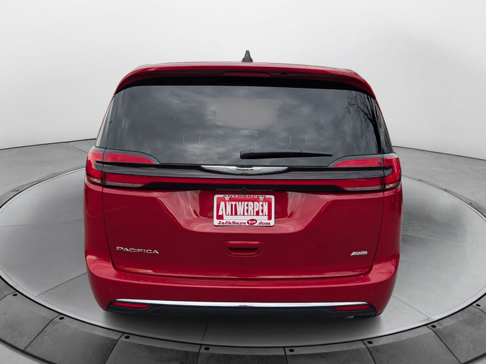 New 2026 Chrysler Pacifica Select AWD/4WD image 4