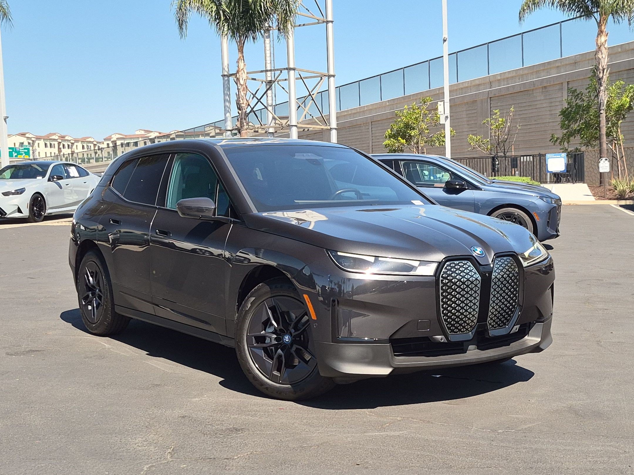 Certified 2024 BMW iX xDrive50 AWD/4WD image 2