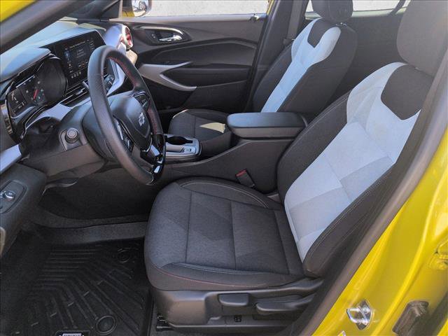 Certified 2024 Chevrolet Trax RS w/ Driver Confidence Package image 20