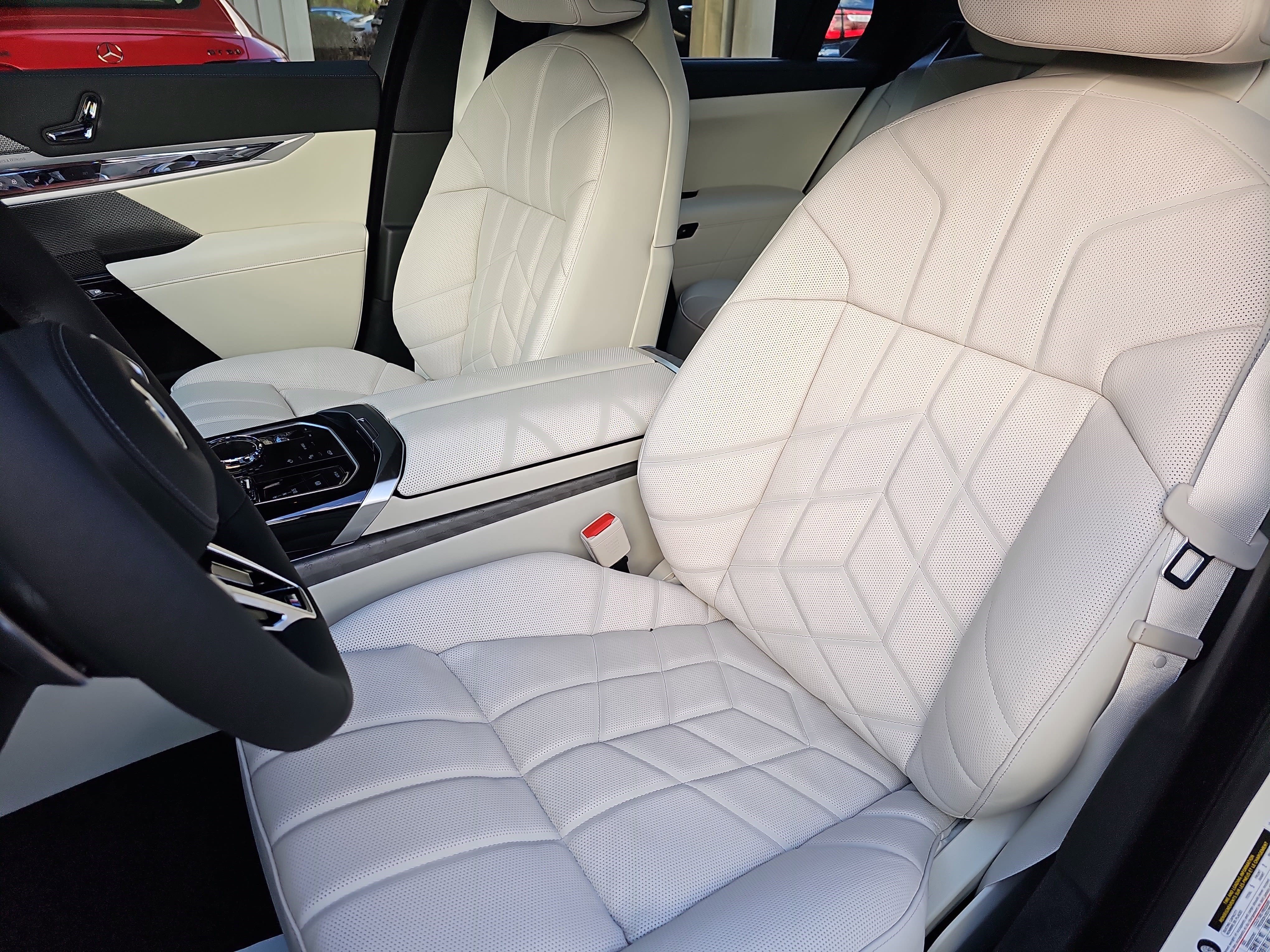 New 2026 BMW 740i xDrive w/ Executive Package image 16