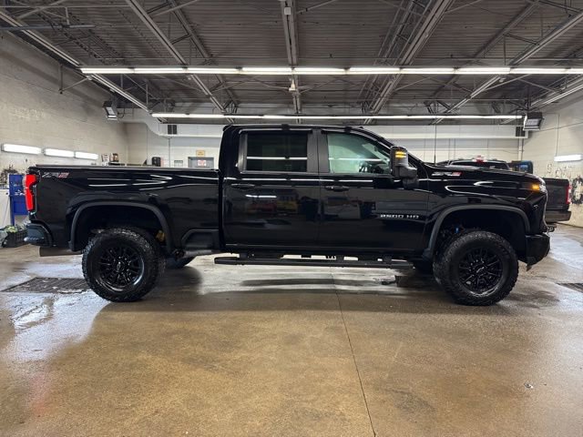Used 2024 Chevrolet Silverado 2500 ZR2 w/ Technology Package image 7
