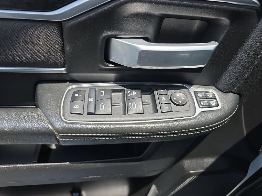 Used 2024 RAM 3500 Big Horn AWD/4WD image 26