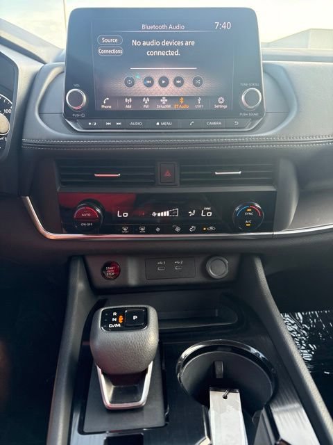 Used 2025 Nissan Rogue SV AWD/4WD image 9