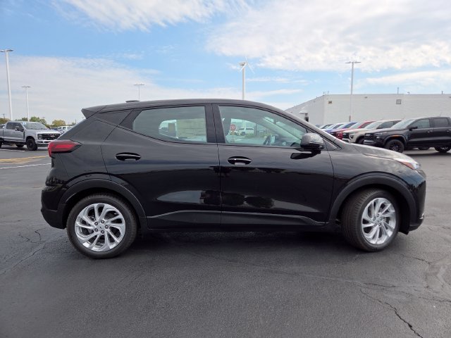 New 2027 Chevrolet Bolt LT w/ Comfort Package FWD image 15