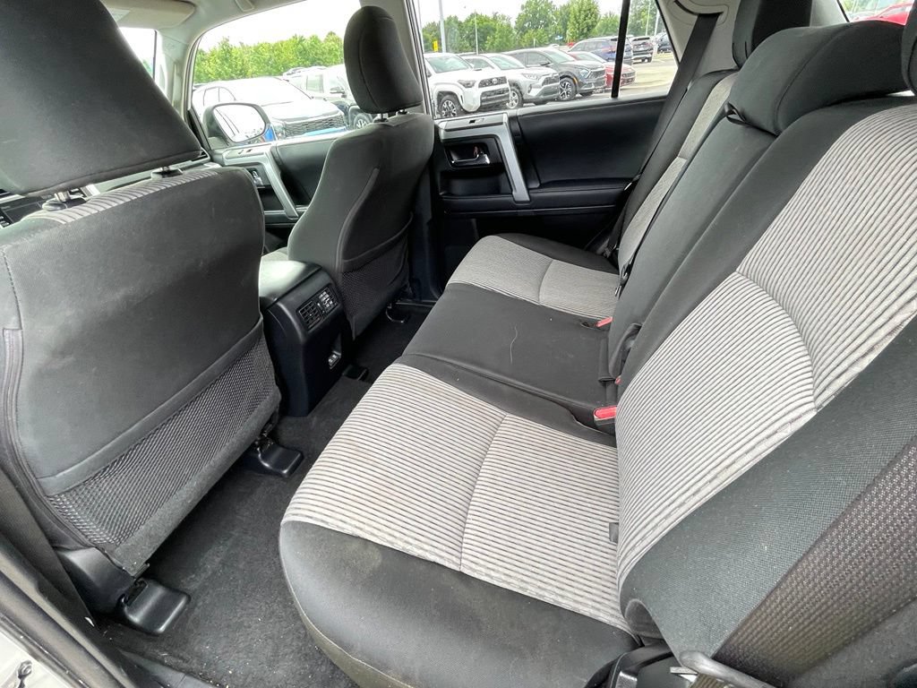Used 2022 Toyota 4Runner SR5 AWD/4WD image 20