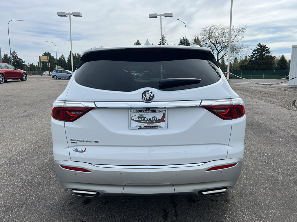 Used 2024 Buick Enclave Essence AWD/4WD image 4