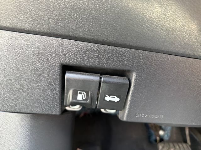 Used 2023 Nissan Versa SV FWD image 10