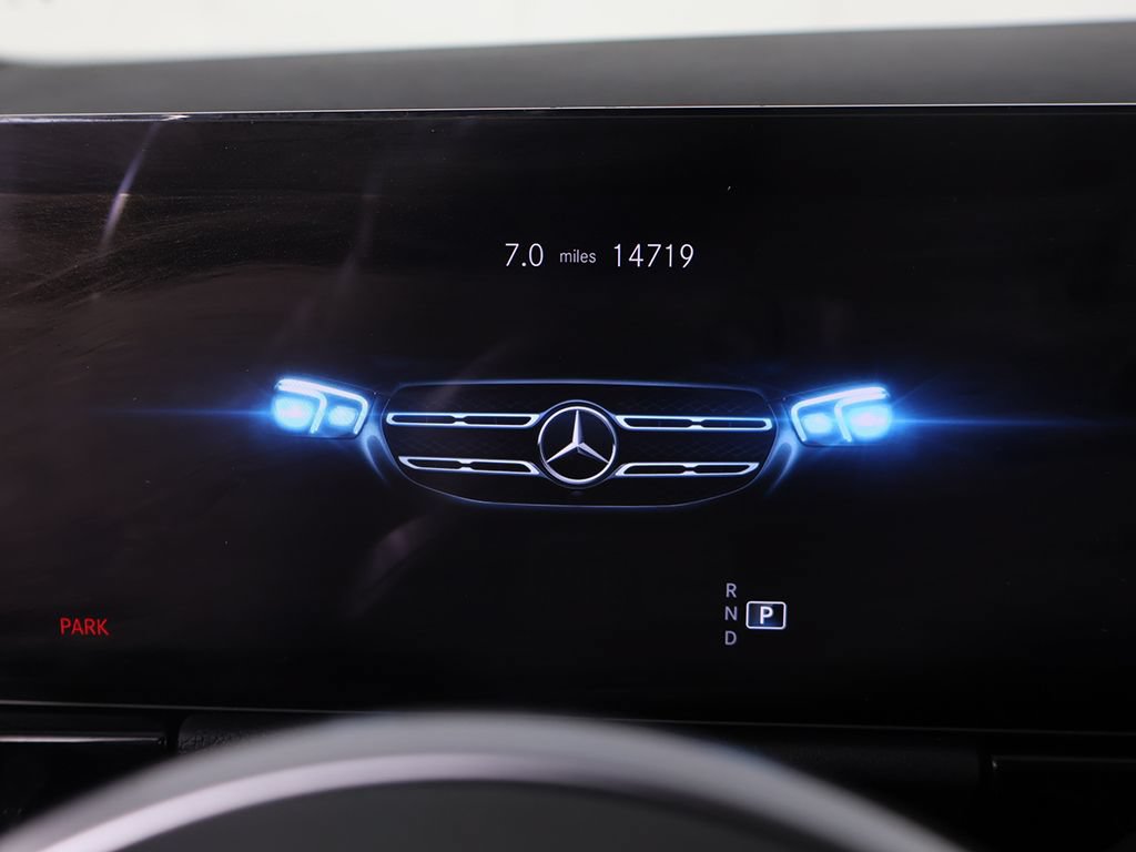 Used 2023 Mercedes-Benz GLA 250 4MATIC w/ Premium Package image 39