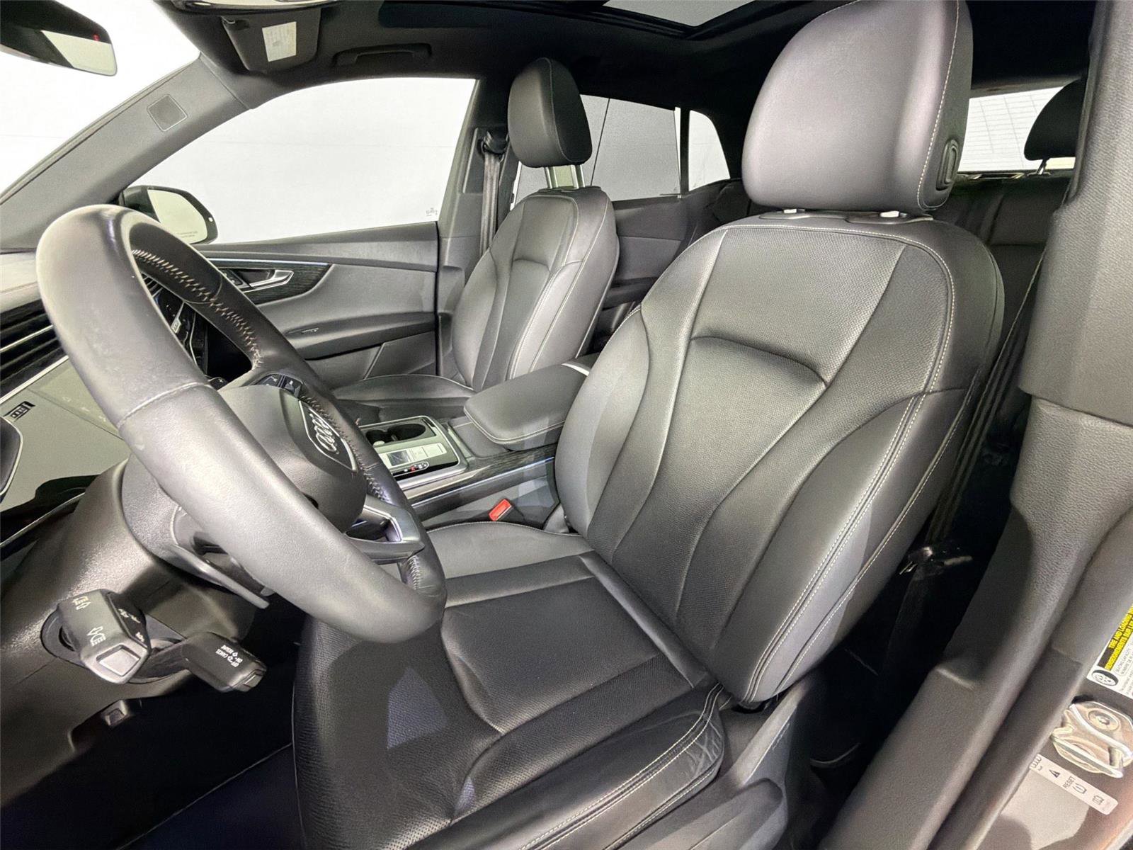 Used 2020 Audi Q8 Prestige w/ Prestige Package AWD/4WD image 5