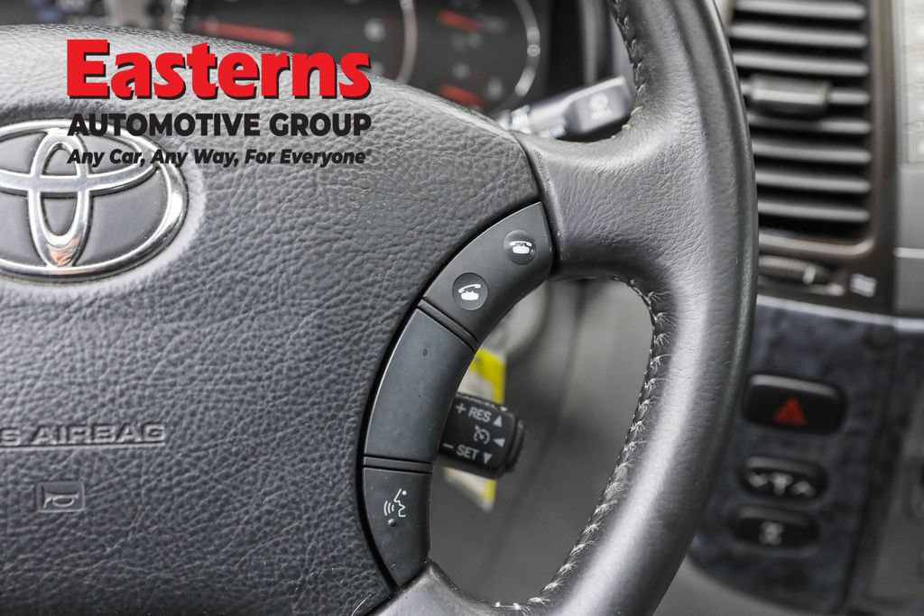 Used 2005 Toyota Land Cruiser AWD/4WD image 16