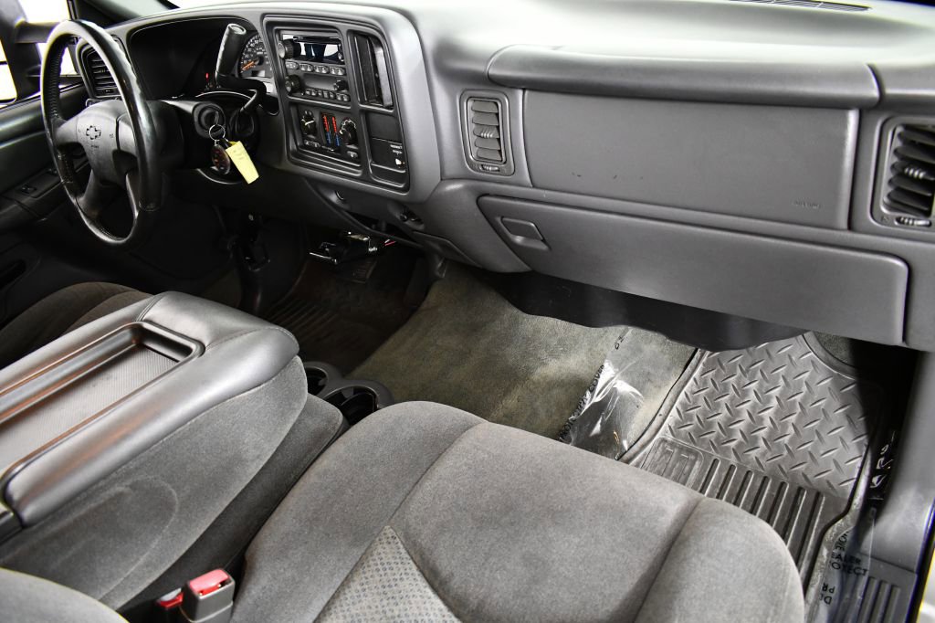 Used 2004 Chevrolet Silverado 2500 LS image 15