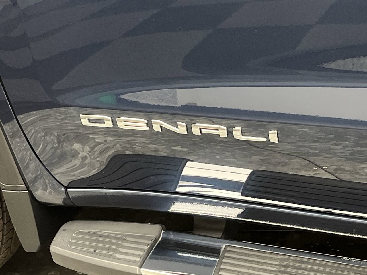 Certified 2021 GMC Sierra 1500 Denali w/ Driver Alert Package II AWD/4WD image 38