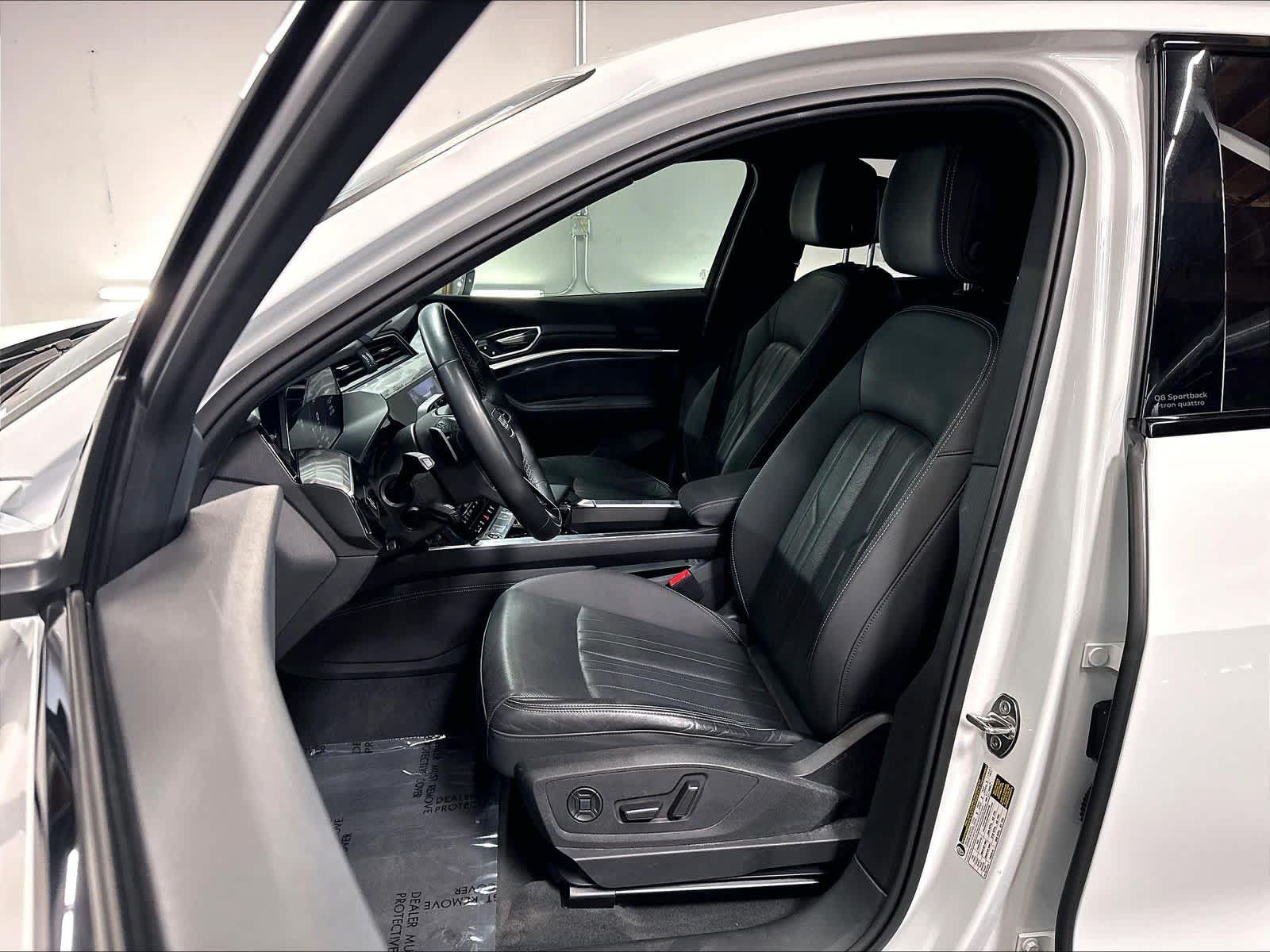 Used 2024 Audi Q8 e-tron Premium Plus w/ Premium Plus Package AWD/4WD image 26