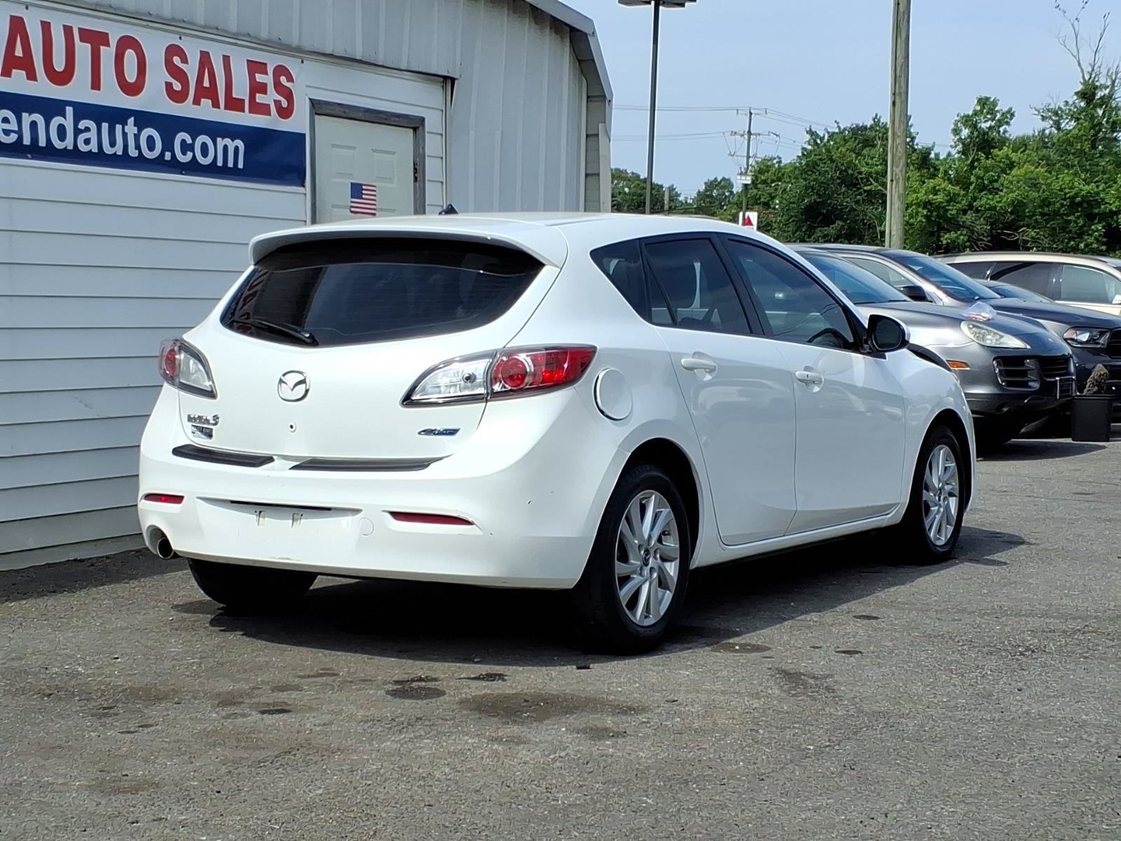 Used 2013 MAZDA MAZDA3 i Grand Touring FWD image 3