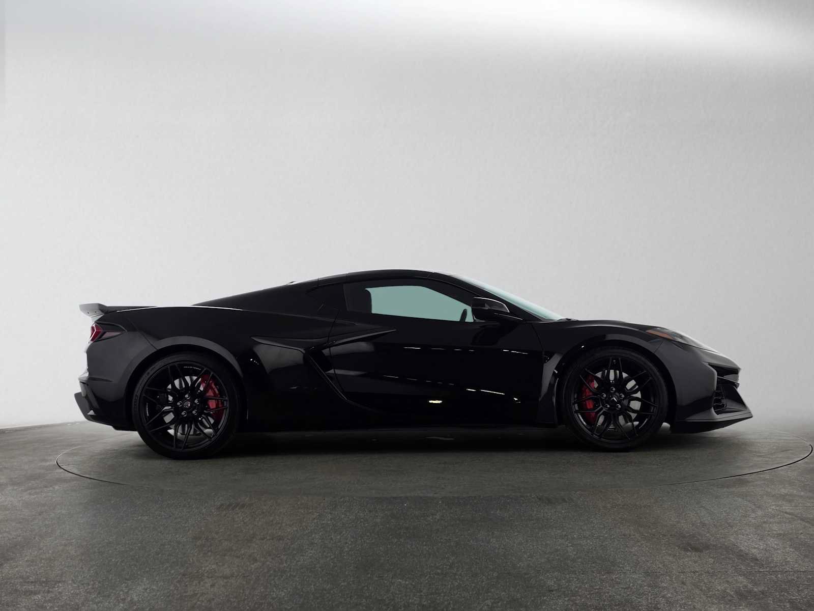 Used 2024 Chevrolet Corvette Z06 w/ Battery Protection Package RWD image 2