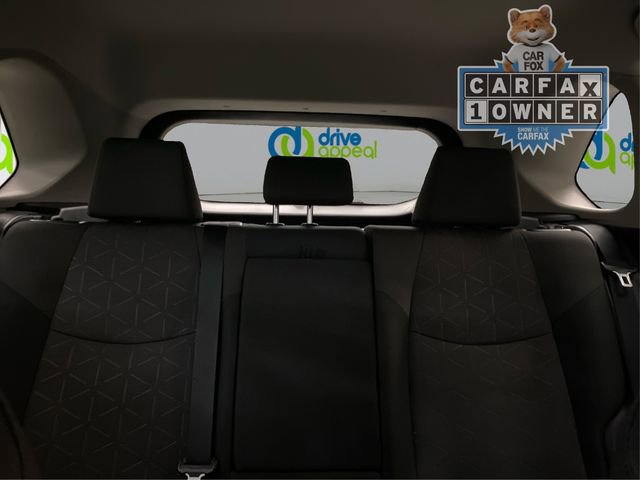 Used 2021 Toyota RAV4 XLE image 18