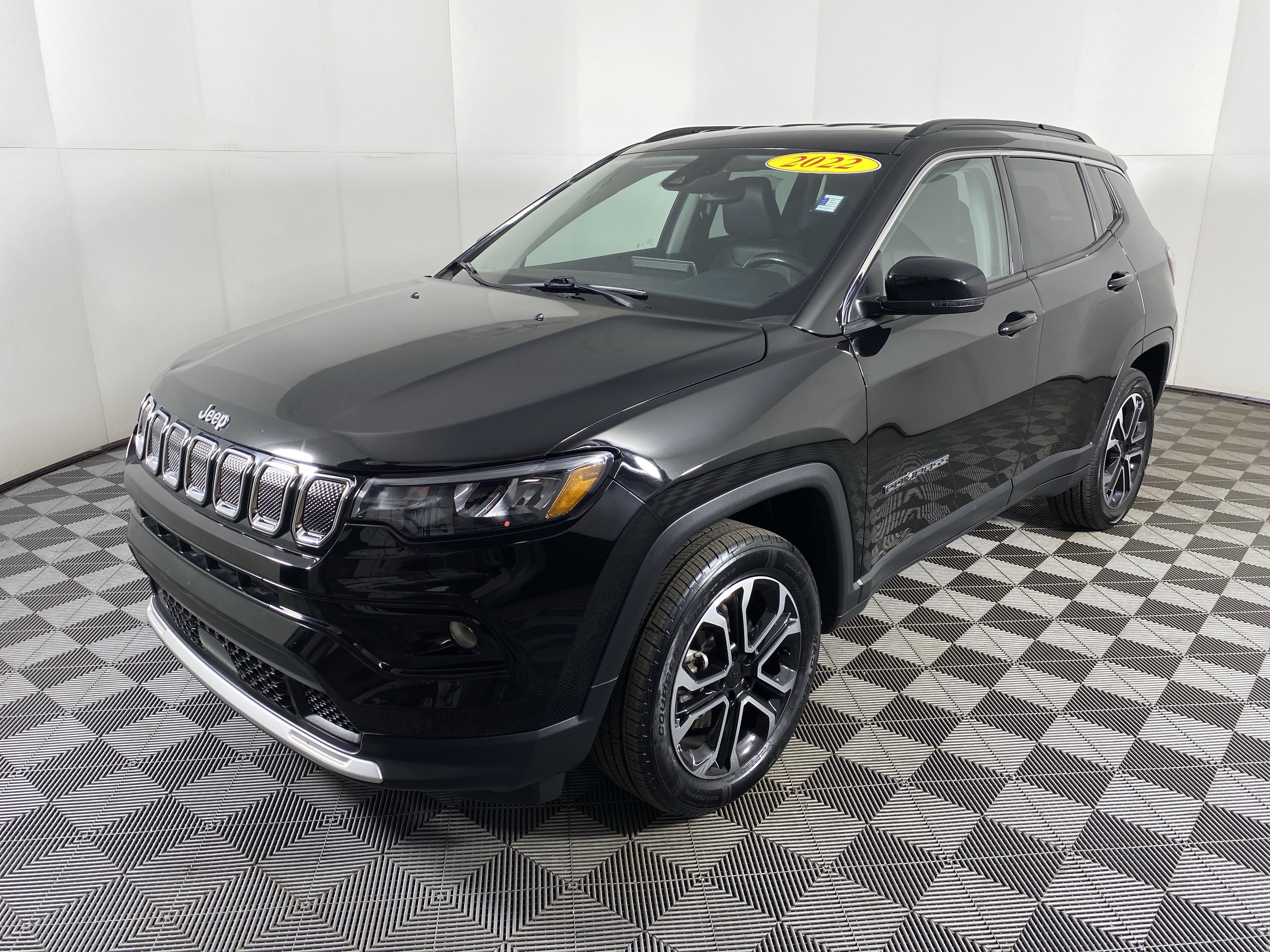 Used 2022 Jeep Compass Limited image 10