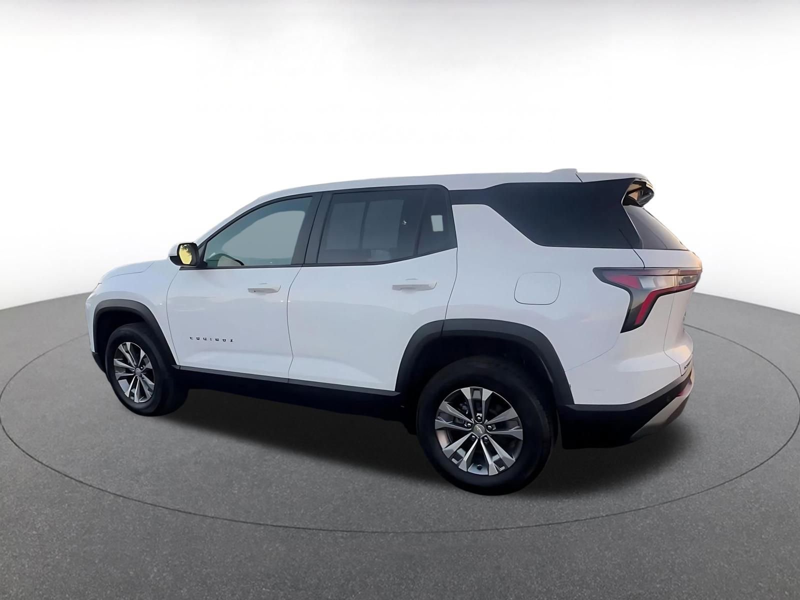 Used 2025 Chevrolet Equinox LT image 10