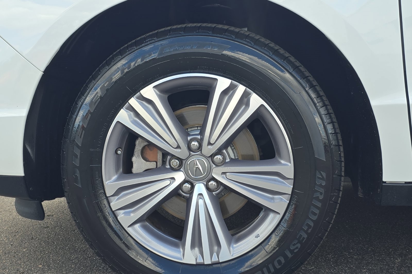 Used 2020 Acura MDX SH-AWD image 26