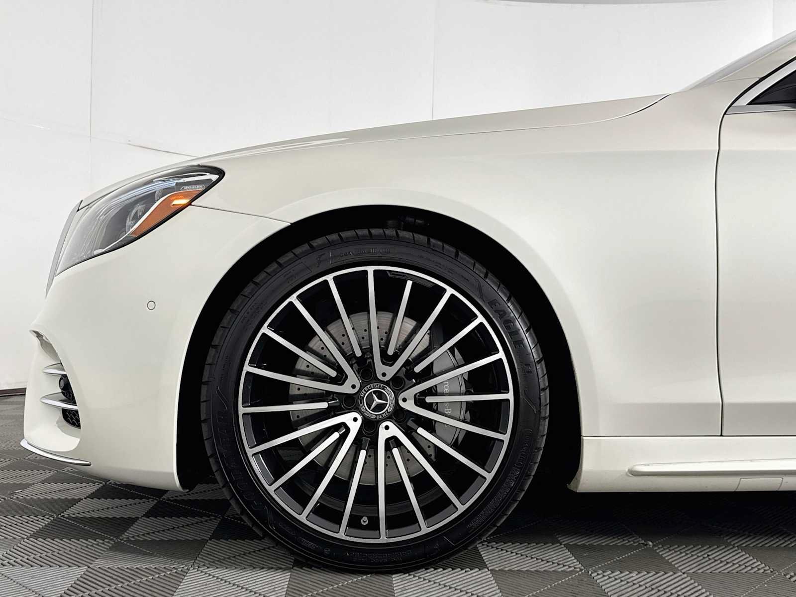 Used 2018 Mercedes-Benz S 560 4MATIC Sedan image 32
