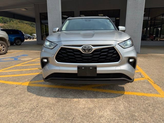 Used 2020 Toyota Highlander Limited image 2