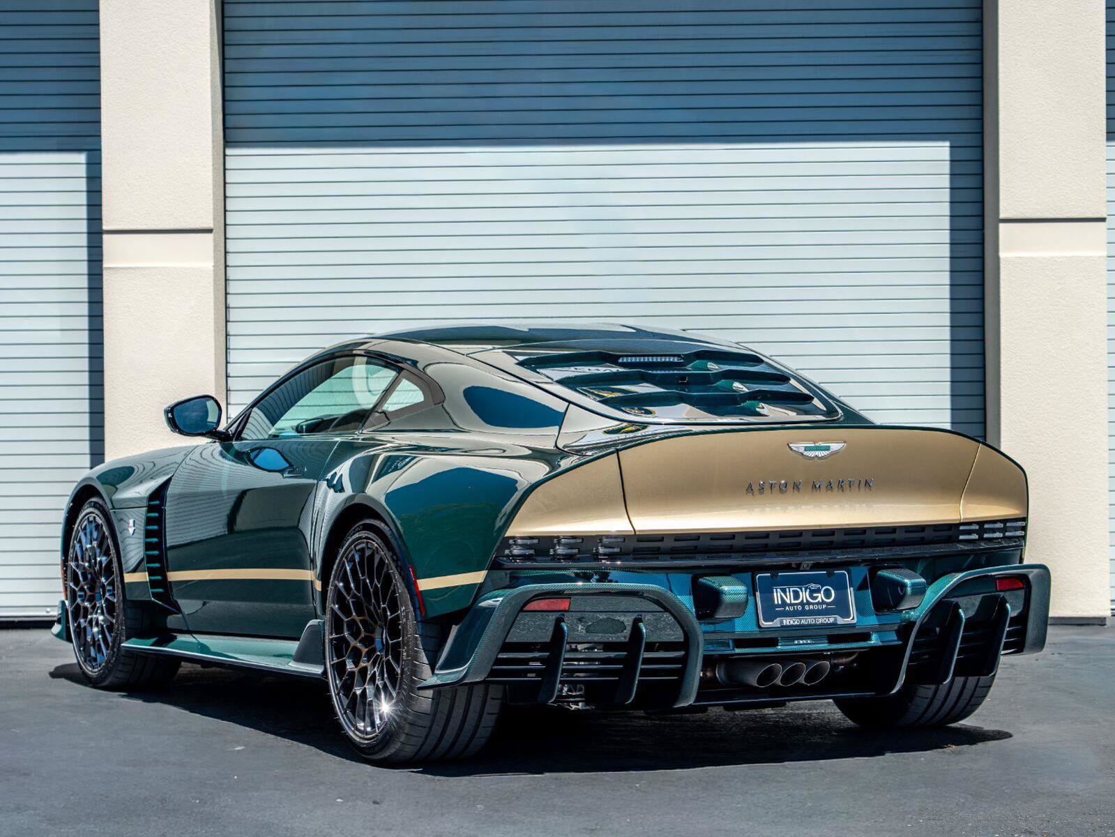 Used 2024 Aston Martin Valour RWD image 6