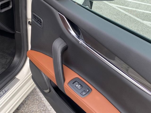Used 2023 Maserati Ghibli GT image 38