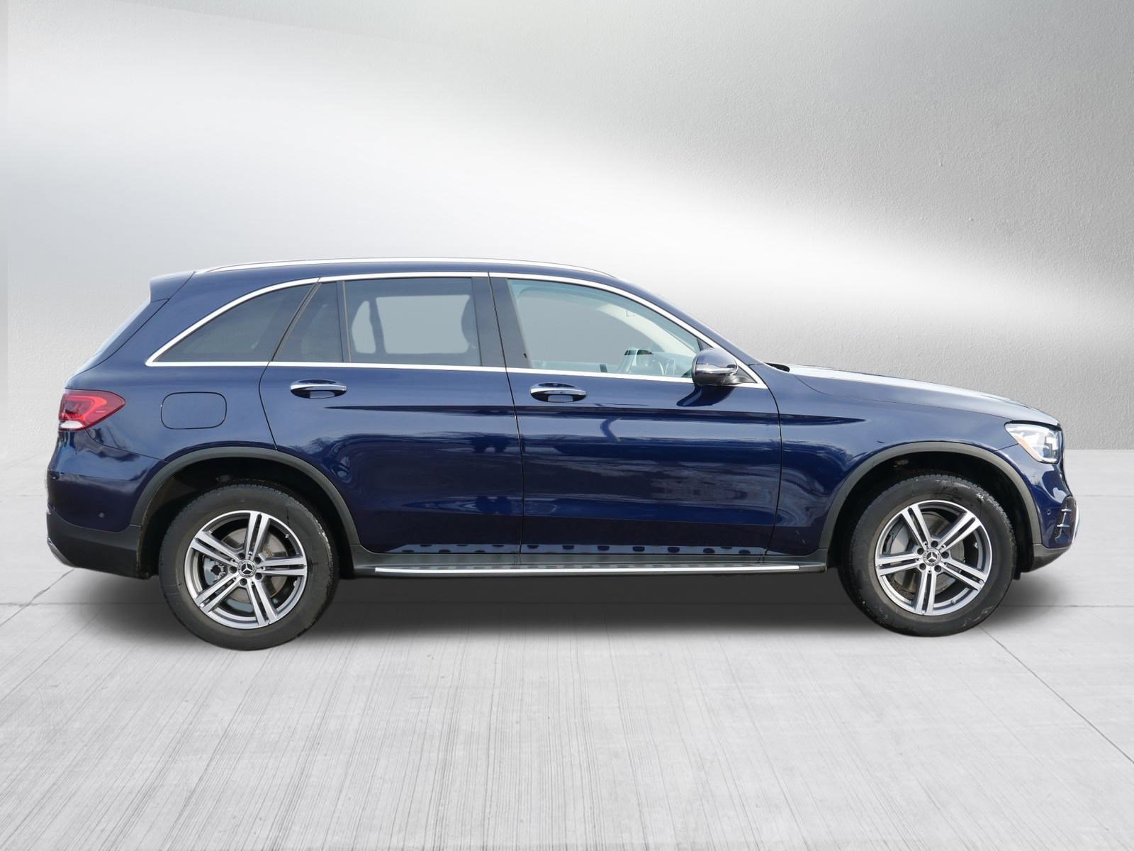 Used 2020 Mercedes-Benz GLC 300 4MATIC image 4