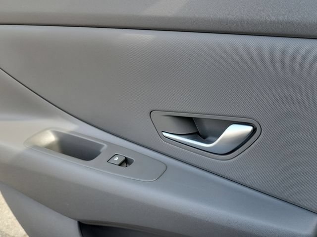 Certified 2024 Hyundai Elantra SEL FWD image 24
